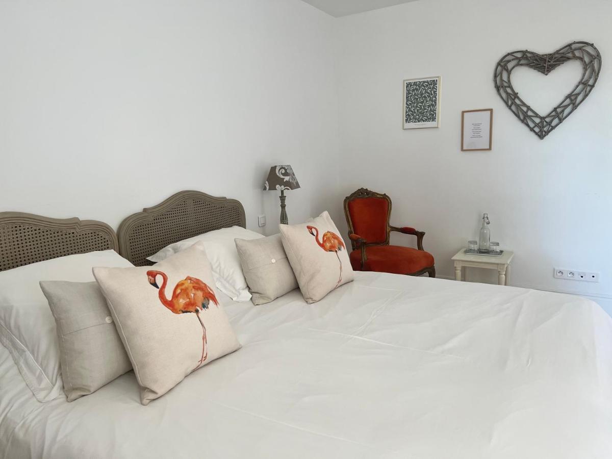 Bed and Breakfast La Girarde Saint-Quentin-de-Caplong Exterior foto